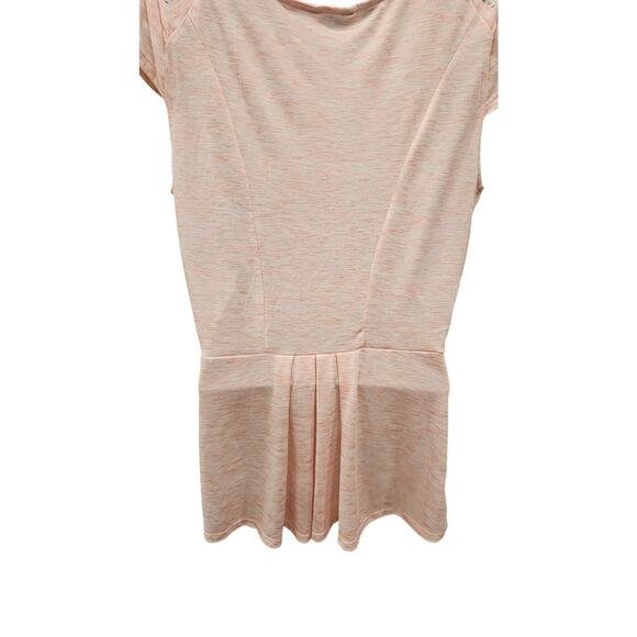 NWT Guess Peplum Top L Pink Padded Shoulders Cap Sleeve Studded Shirt punk rock - Picture 2 of 9